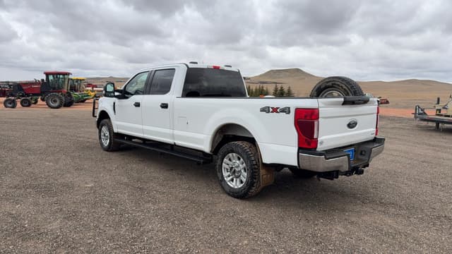 Image of Ford F-350 equipment image 2