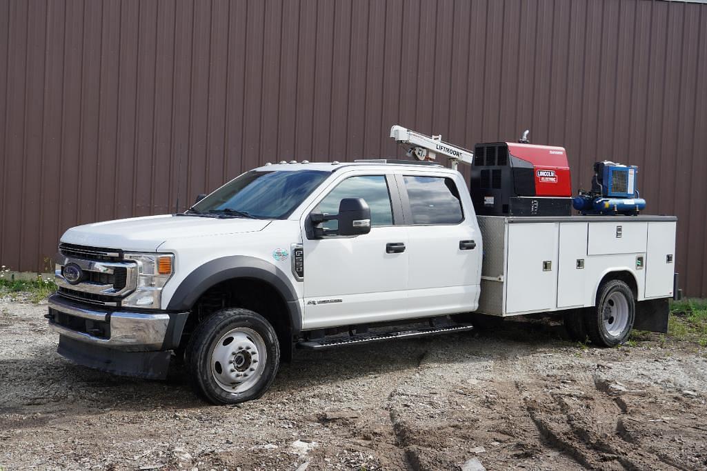 Image of Ford F-550 Primary image