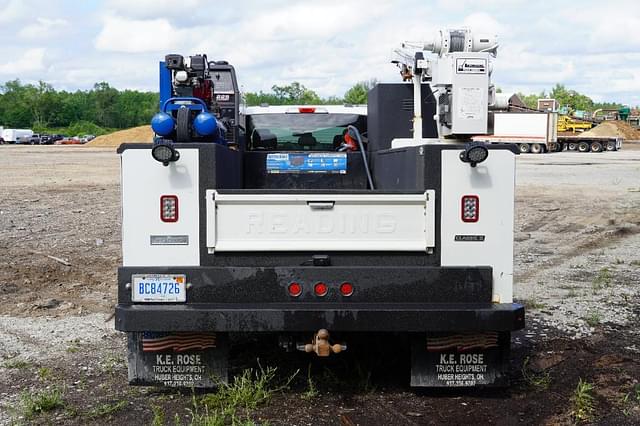 Image of Ford F-550 equipment image 4