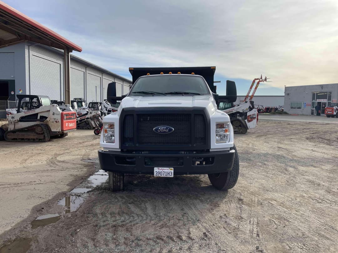 Image of Ford F-750 Image 1