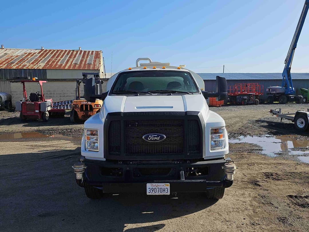 Image of Ford F-750 Image 1