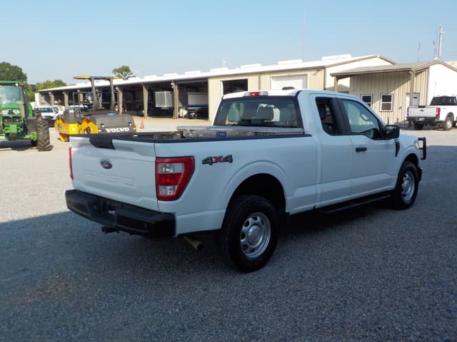 Image of Ford F-150 equipment image 2