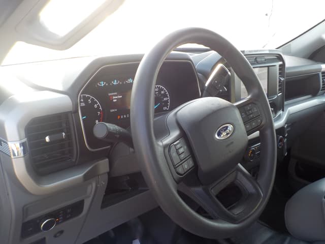 Image of Ford F-150 equipment image 4