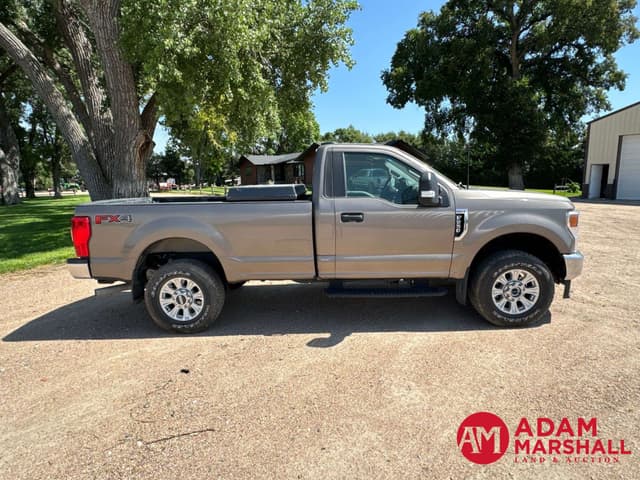 Image of Ford F-250 equipment image 3