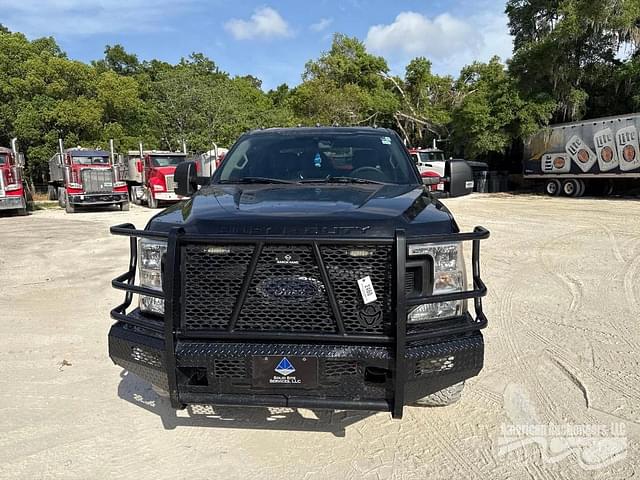 Image of Ford F-250 equipment image 1