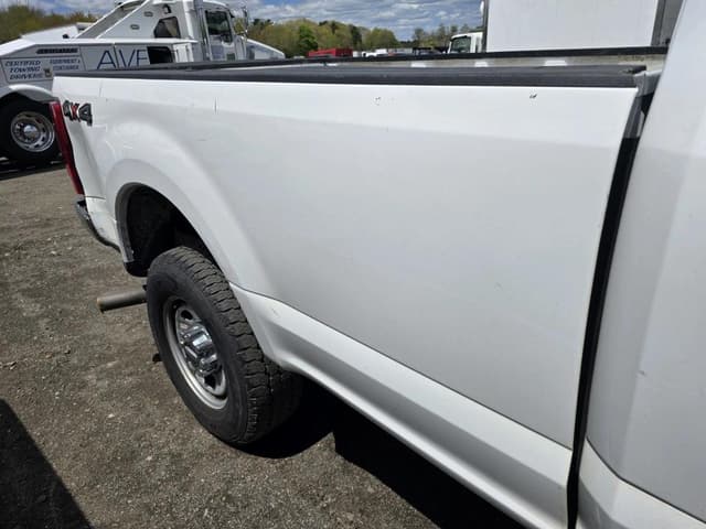 Image of Ford F-250 equipment image 4