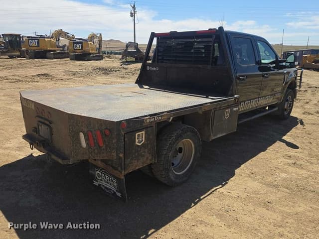 Image of Ford F-350 equipment image 4
