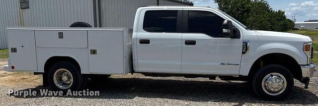 Image of Ford F-350 equipment image 3