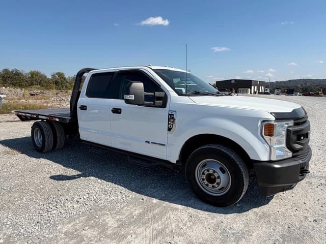 Image of Ford F-350 equipment image 3