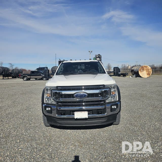Image of Ford F-450 equipment image 3