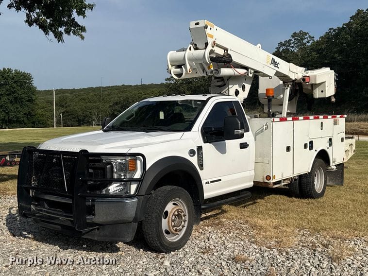 2022 Ford F-550 Equipment Image0