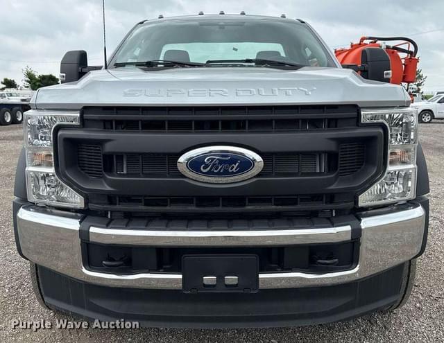Image of Ford F-550 equipment image 1