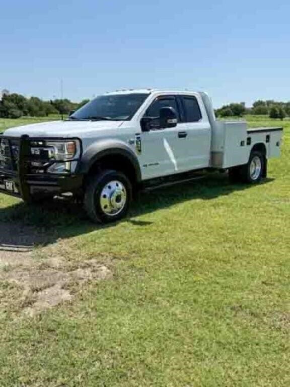 2022 Ford F-550 Equipment Image0