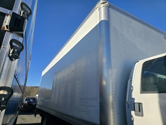 Image of Ford F-650 equipment image 4