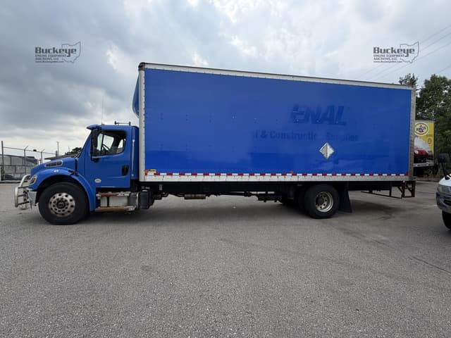 Image of Freightliner Business Class M2 106 equipment image 3
