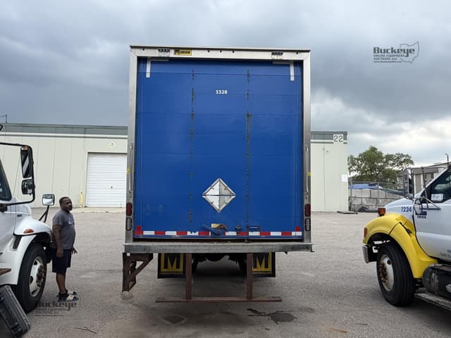 Image of Freightliner Business Class M2 106 equipment image 4