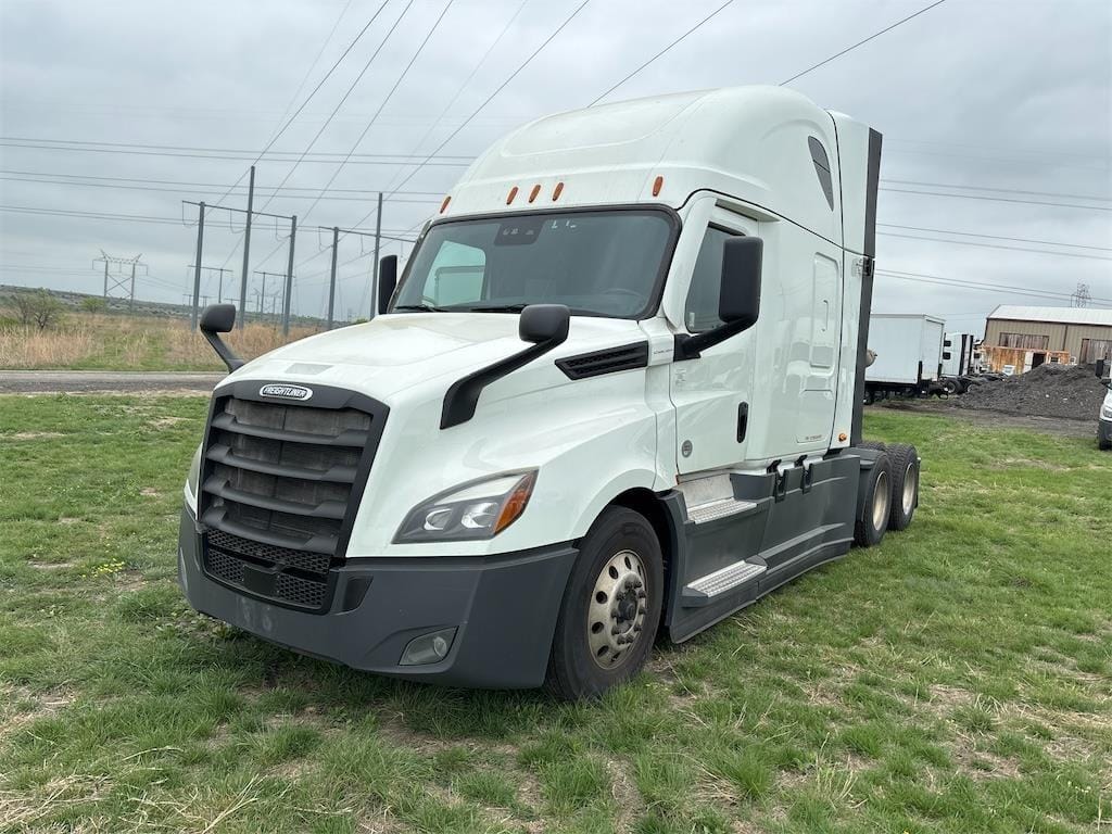 2022 Freightliner Cascadia 126 Equipment Image0