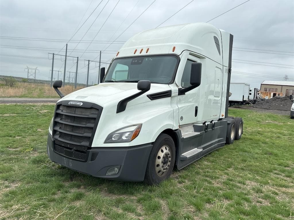 Image of Freightliner Cascadia 126 Primary image
