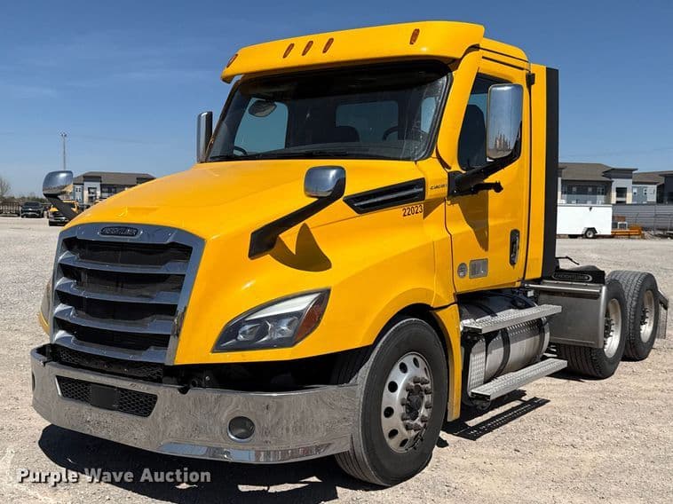 Image of Freightliner Cascadia 126 Primary image