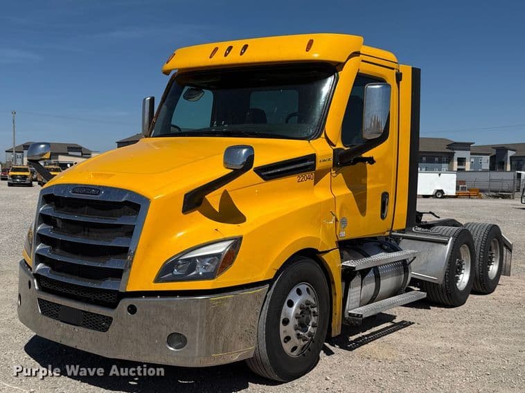 Image of Freightliner Cascadia 126 Primary image