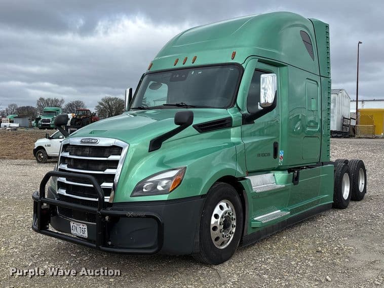 Image of Freightliner Cascadia 126 Primary image