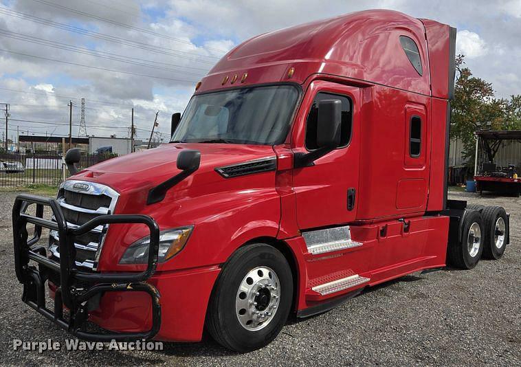 Image of Freightliner Cascadia Primary image