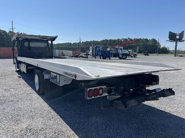 Image of Freightliner M2 equipment image 2