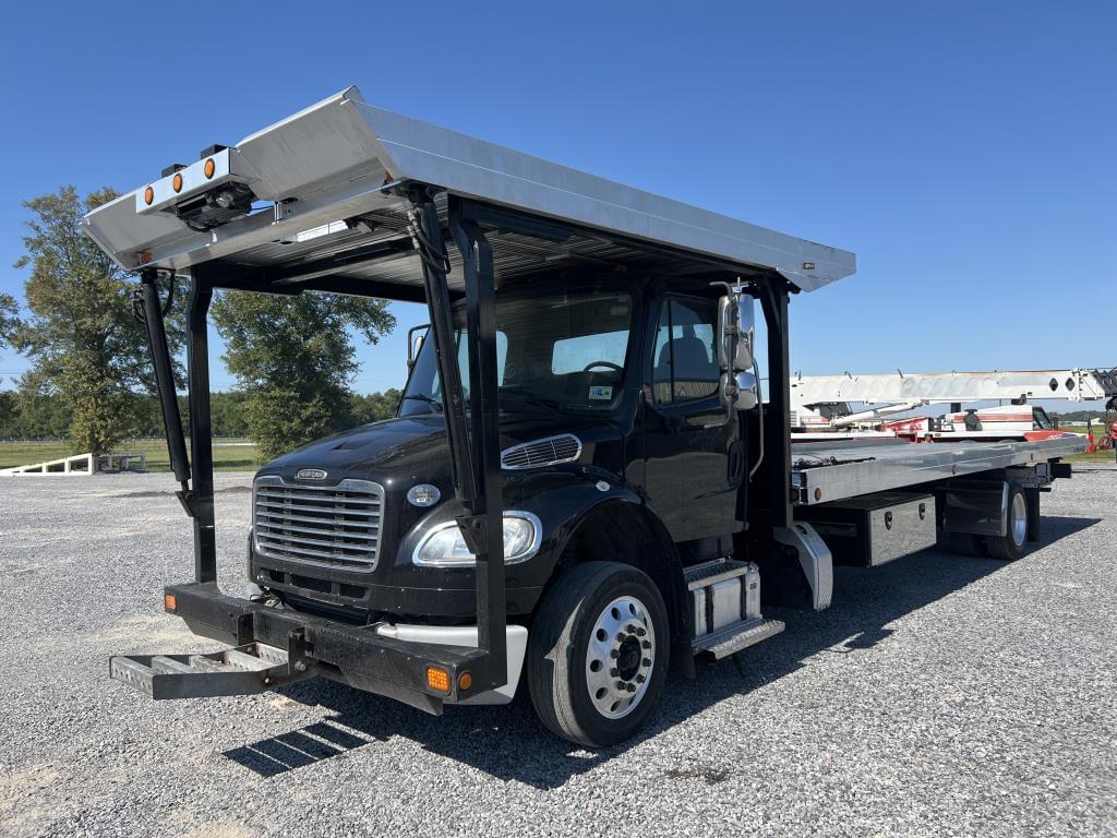 Image of Freightliner M2 Primary image