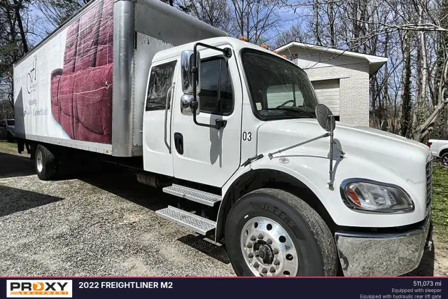 Image of Freightliner M2 equipment image 1