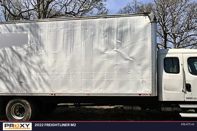 Image of Freightliner M2 equipment image 3