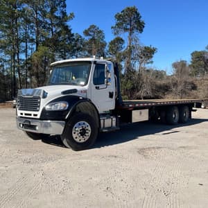 2022 Freightliner M2 Image