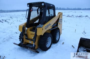 Main image Gehl R135