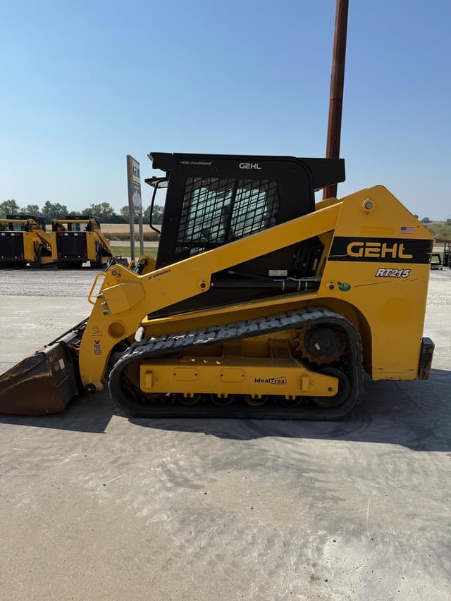 Image of Gehl RT215 equipment image 2
