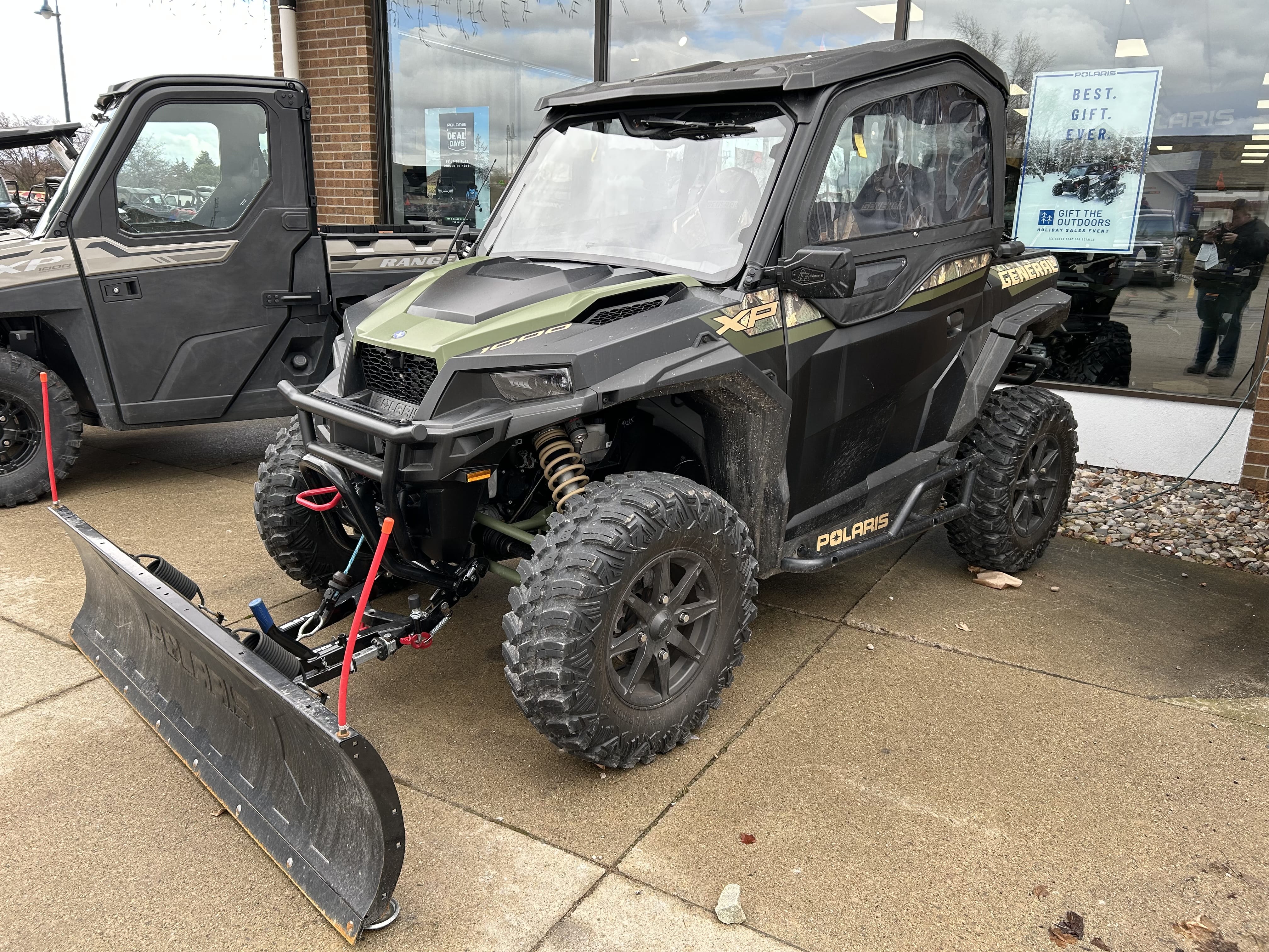 2022 Polaris General 1000 XP Deluxe Equipment Image0