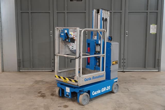 Image of Genie GR-20 equipment image 2