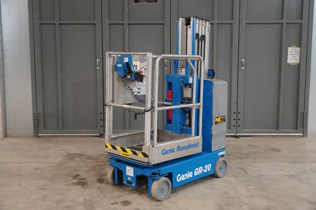 Image of Genie GR-20 equipment image 2