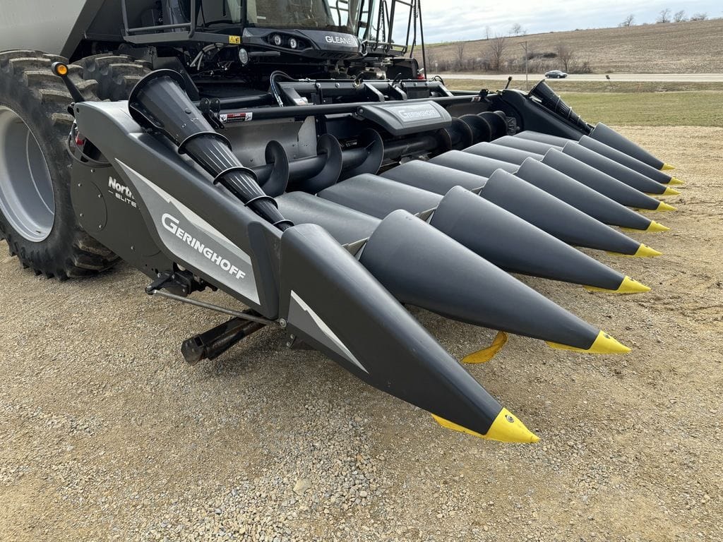 2022 Geringhoff Northstar 830R Equipment Image0