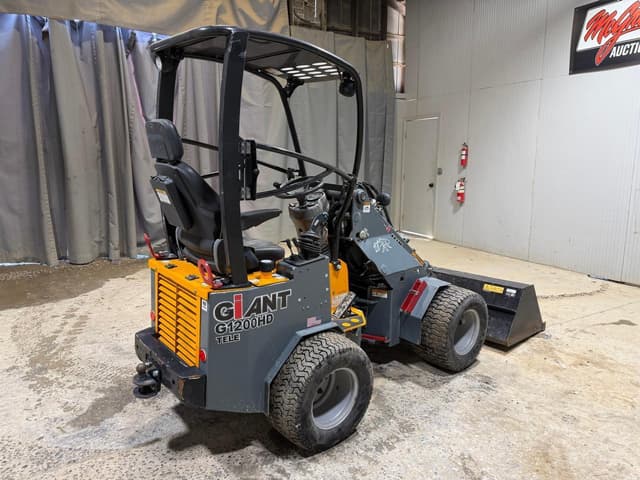 Image of Giant G1200 equipment image 4