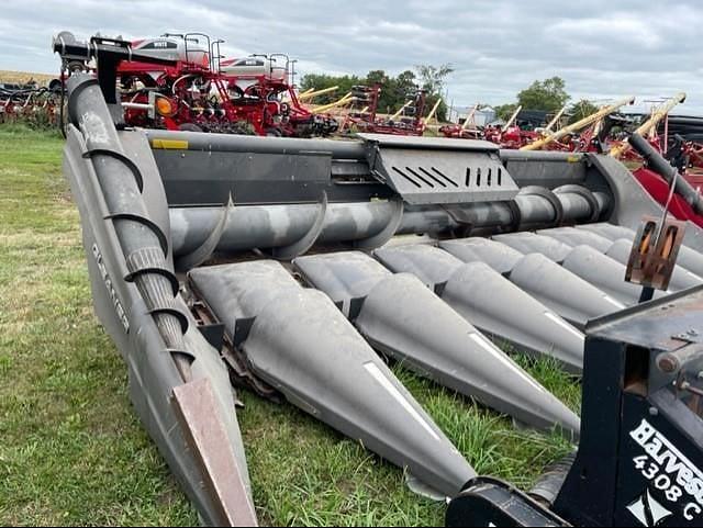 Image of Gleaner Command 3308 equipment image 1