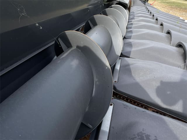 Image of Gleaner 3312 equipment image 4