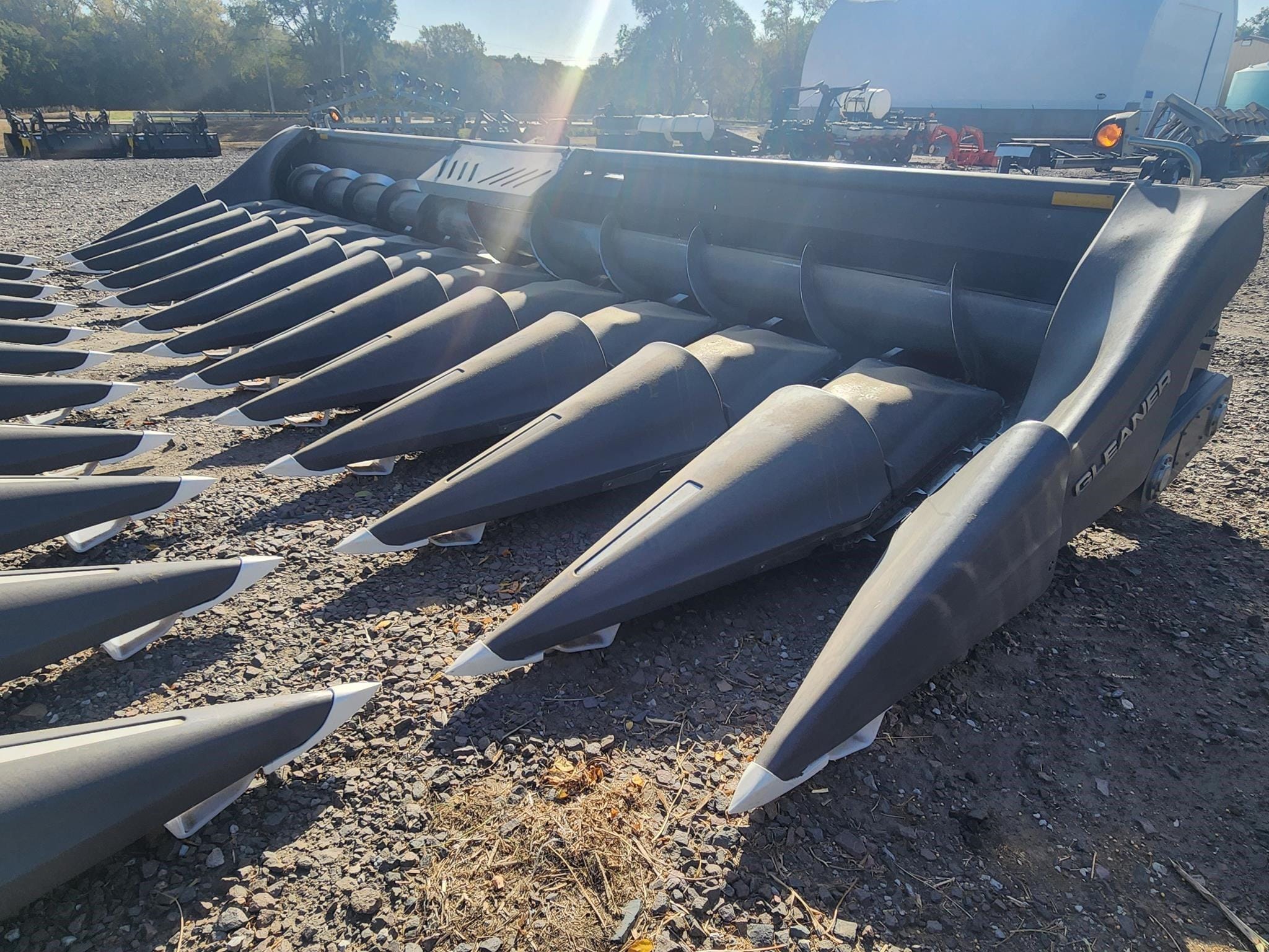 2022 Gleaner 3312 Equipment Image0