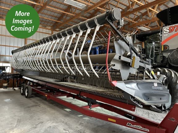 Image of Gleaner 9330 Primary Image