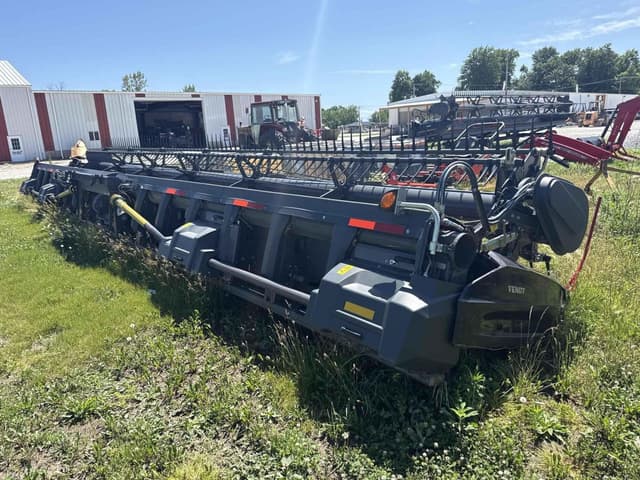 Image of Gleaner 9340 equipment image 4