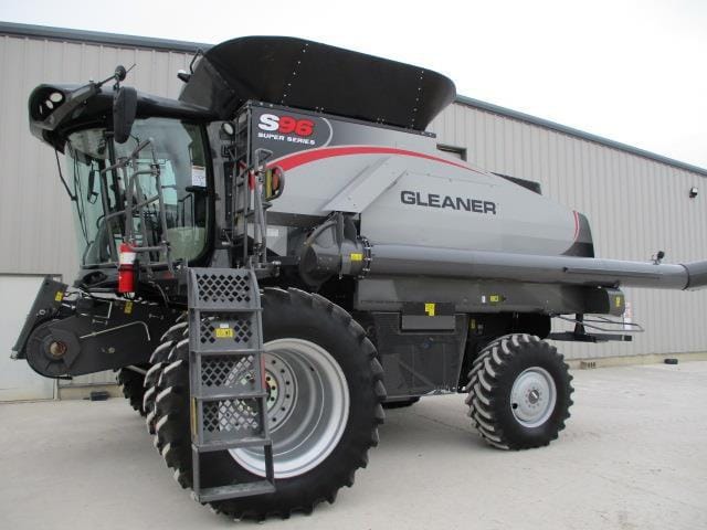 2022 Gleaner S96 Equipment Image0