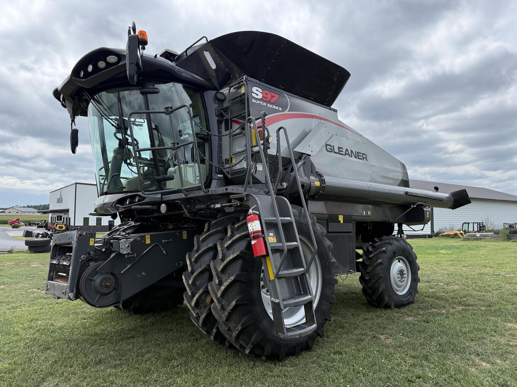 2022 Gleaner S97 Equipment Image0