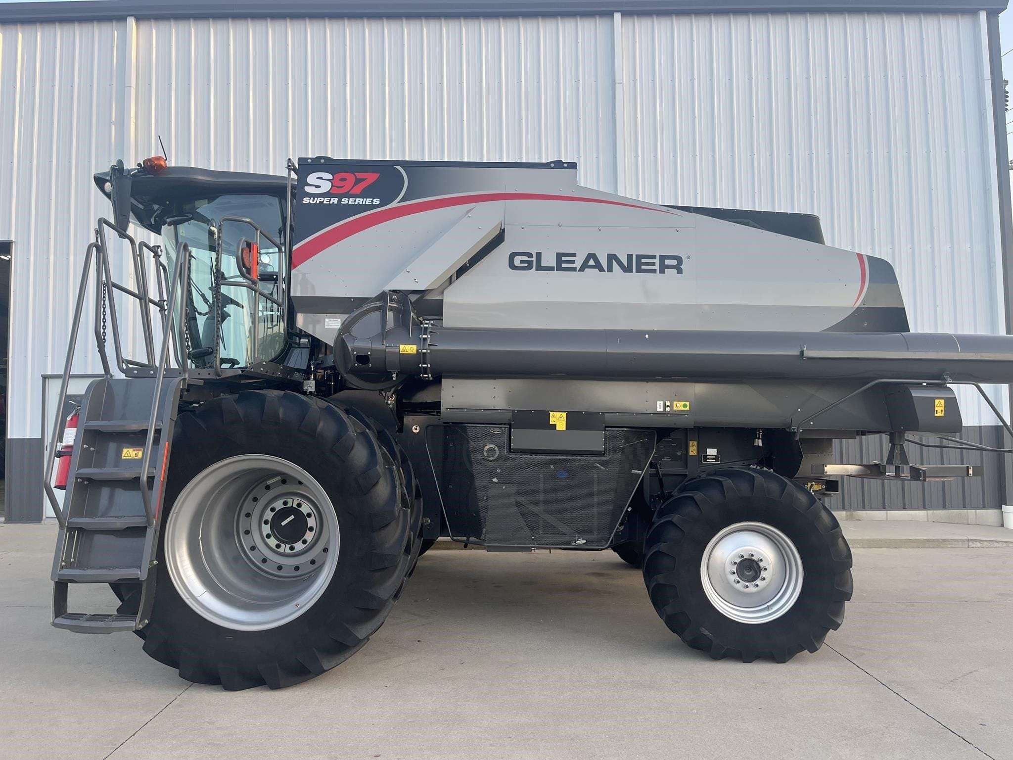 2022 Gleaner S97 Equipment Image0