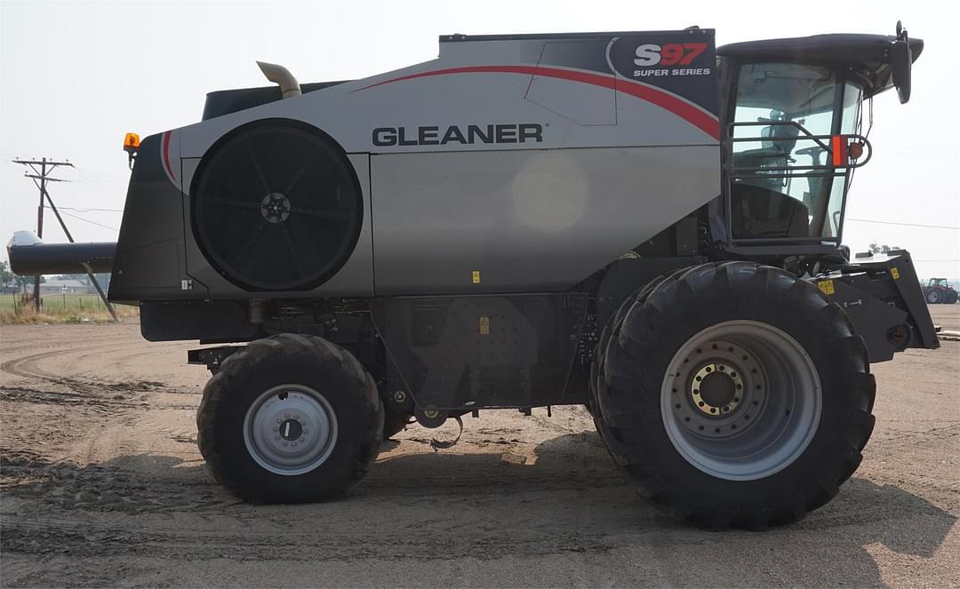 Image of Gleaner S97 Primary image