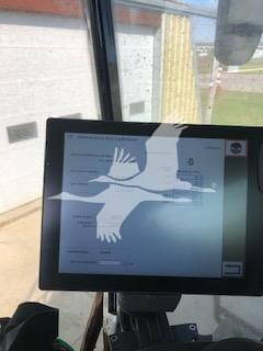 Image of Gleaner S97 equipment image 4