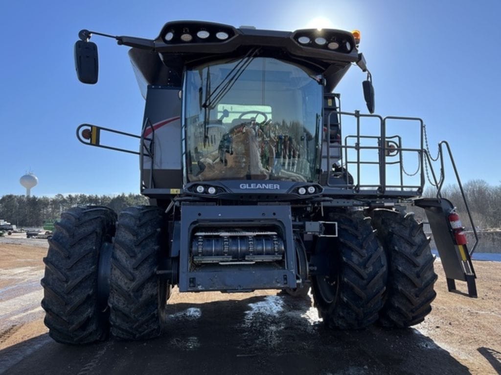 2022 Gleaner S97 Equipment Image0