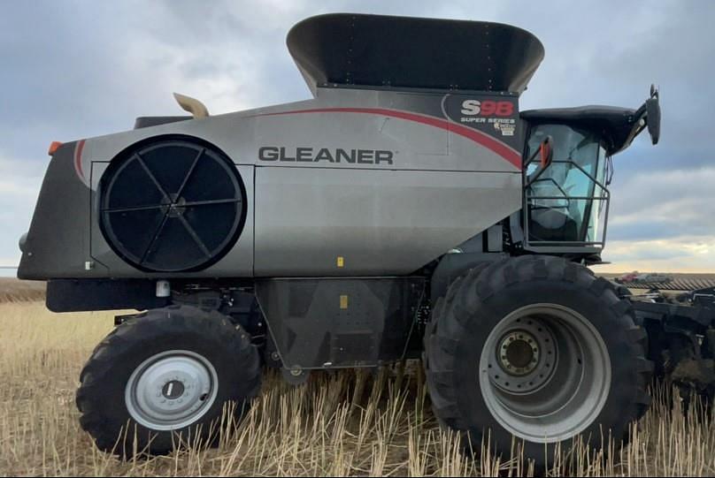 Image of Gleaner S98 Primary image